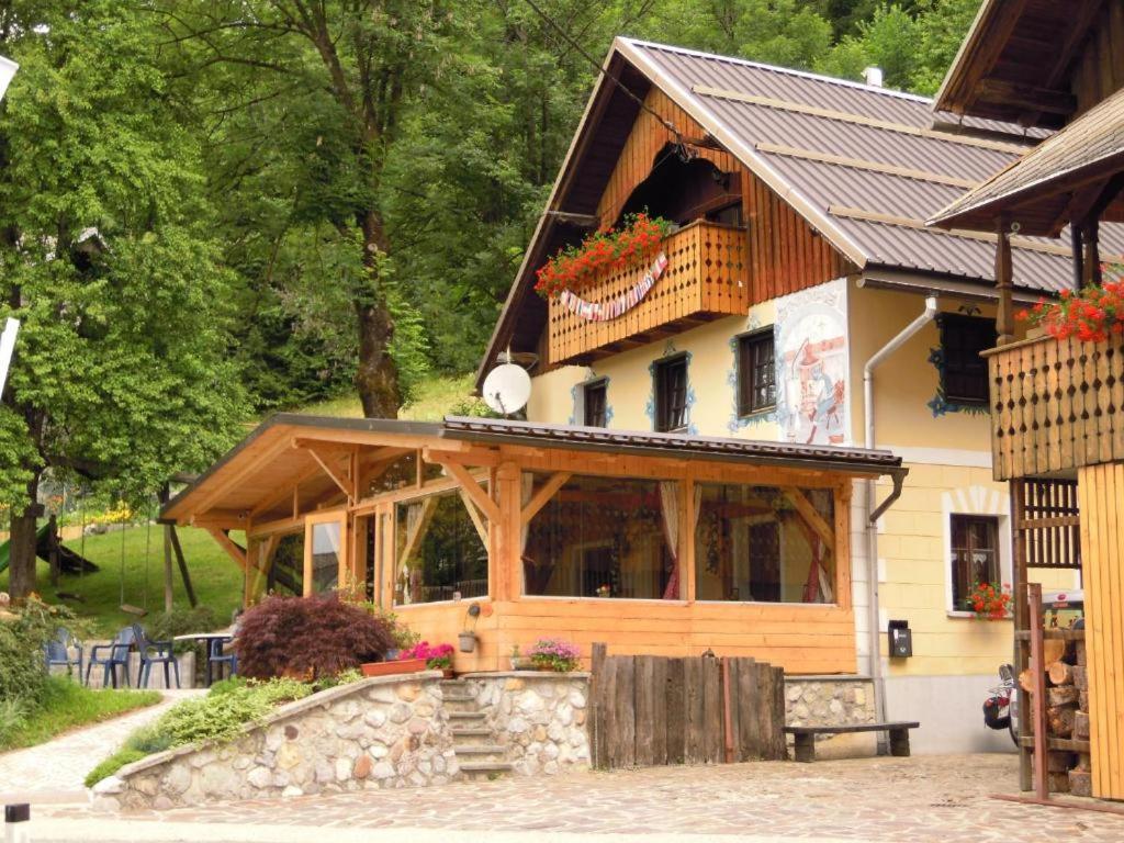 Farm Stay Trlej Begunje na Gorenjskem Exteriér fotografie