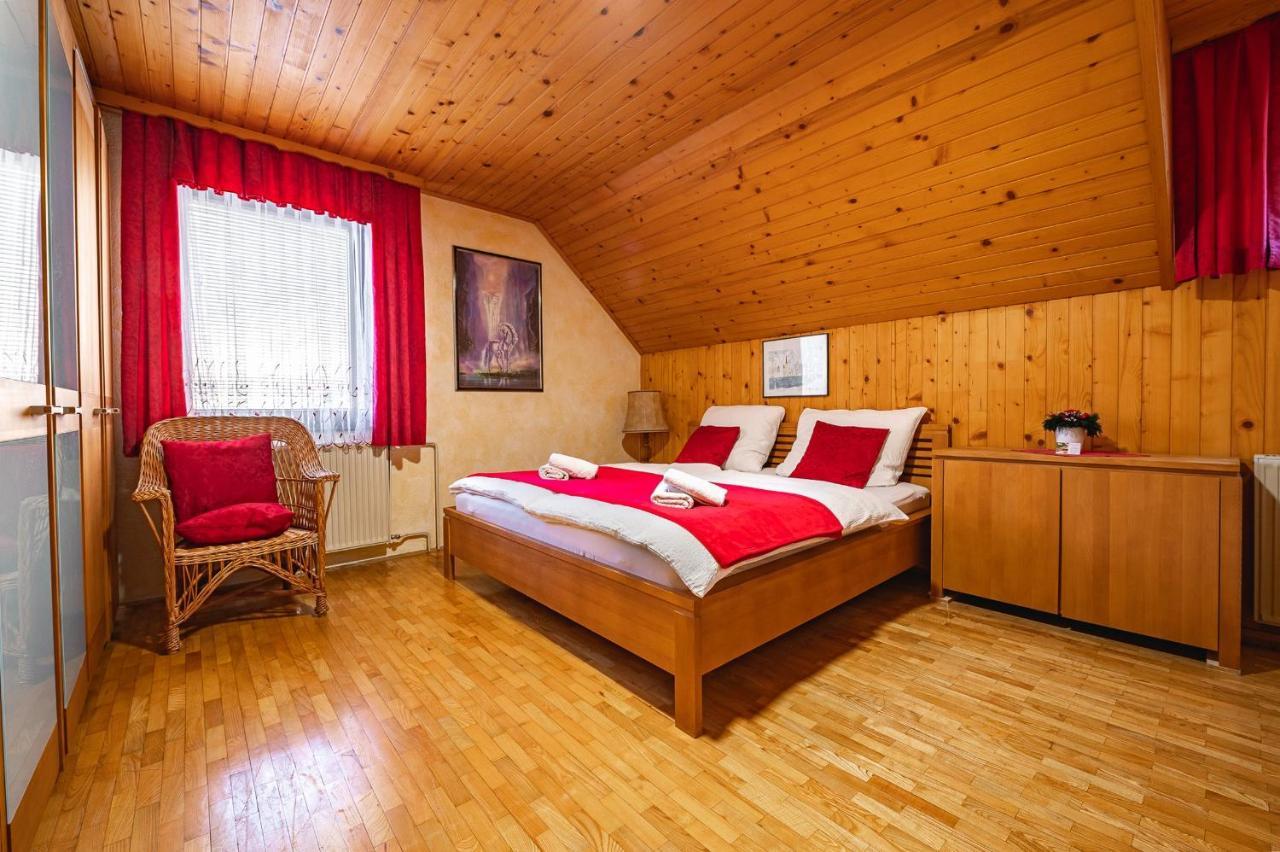 Farm Stay Trlej Begunje na Gorenjskem Pokoj fotografie